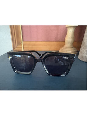 Quay Fools Gold Sunglasses Bold Square Gold Lined Frame Black